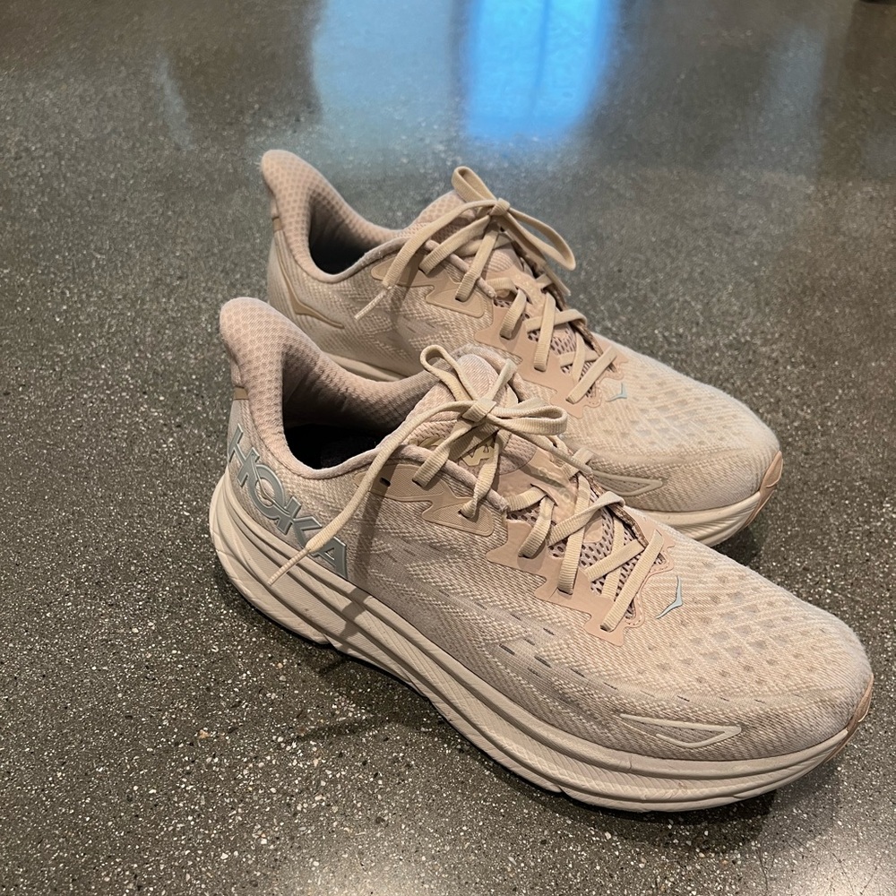 Hoka Clifton 9